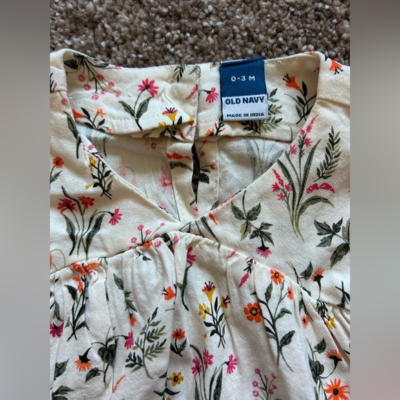 Old Navy Floral Top Bloomers Outfit 2PC Set Baby Girl Sz 0-3m NWT Spring/Summer - Picture 5 of 7